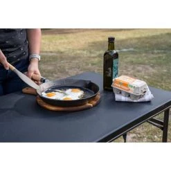 Camping Cookware Campfire Pre Seasoned Frypan 25cm -Camping Equipment Sales Shop BCF 213614 05 hi res