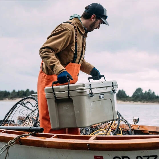 Iceboxes And Soft Coolers YETI® Tundra® 65 Hard Cooler Tan 6 Iceboxes And Soft Coolers YETI® Tundra® 65 Hard Cooler Tan - Image 4